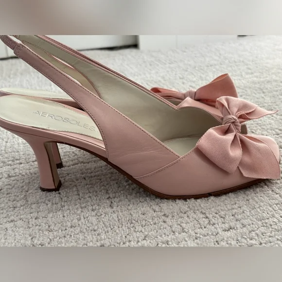 Pink Aerosoles Heels With Bows - Picture 4 of 7
